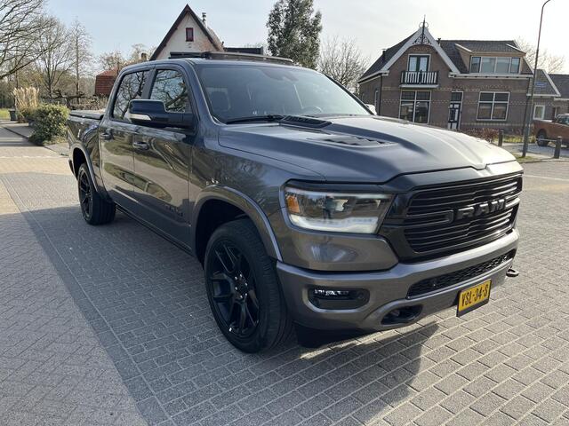 Dodge RAM PICKUP 5.7 V8 4x4 Crew Cab Laramie "Pano- H&K"