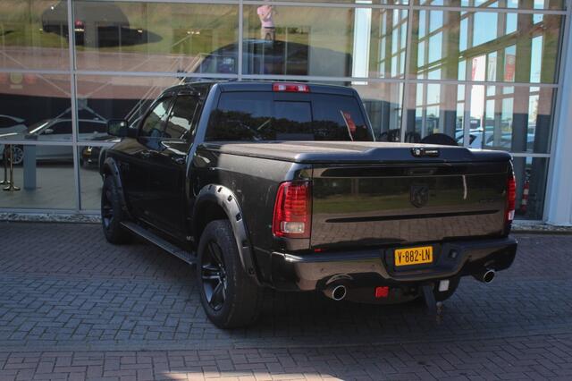 Dodge RAM PICKUP 5.7 V8 4x4 QC 6'4