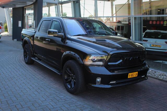 Dodge RAM PICKUP 5.7 V8 4x4 QC 6'4
