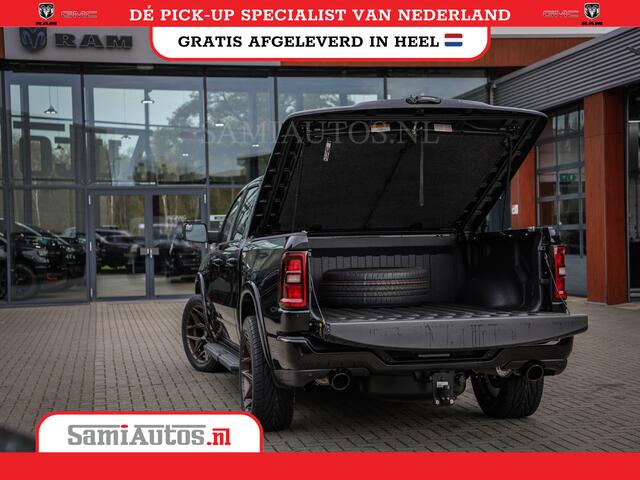 Dodge RAM PICKUP 2025 LARAMIE NIGHT | 14,4 SCHERM + 10.2 INCH PASSENGER SCREEN | HURRICANE 420PK 636 Nm | PRIJS MET LPG EN COVER EN GARANTIE | DUBBELE CABINE | PICK UP | 5 PERSOONS | DC | GRIJSKENTEKEN | VOORAAD 2220 - 5039