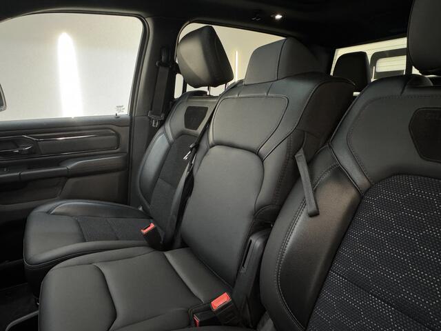 Dodge RAM PICKUP 1500 5.7 V8 4x4 Crew Cab Big Horn 6 ZITS!