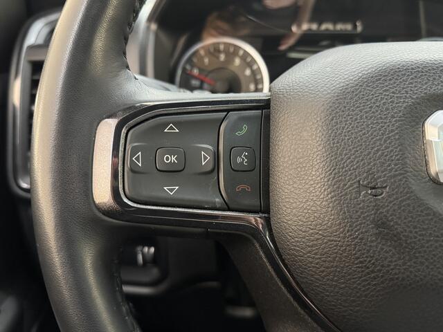 Dodge RAM PICKUP 1500 5.7 V8 4x4 Crew Cab Big Horn 6 ZITS!