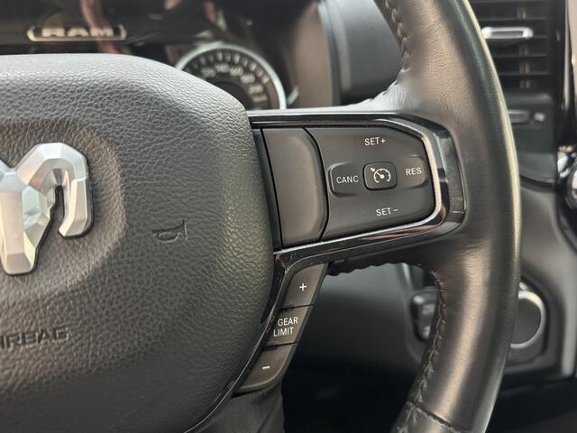 Dodge RAM PICKUP 1500 5.7 V8 4x4 Crew Cab Big Horn 6 ZITS!