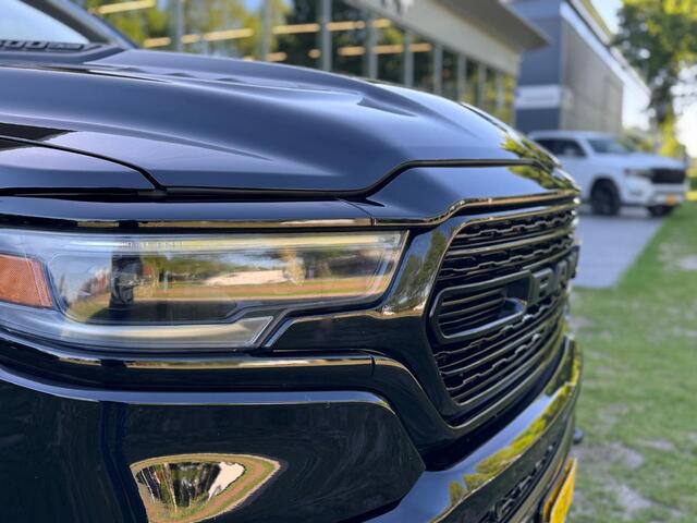 Dodge RAM PICKUP 5.7 V8 4x4 Crew Cab Limited Night