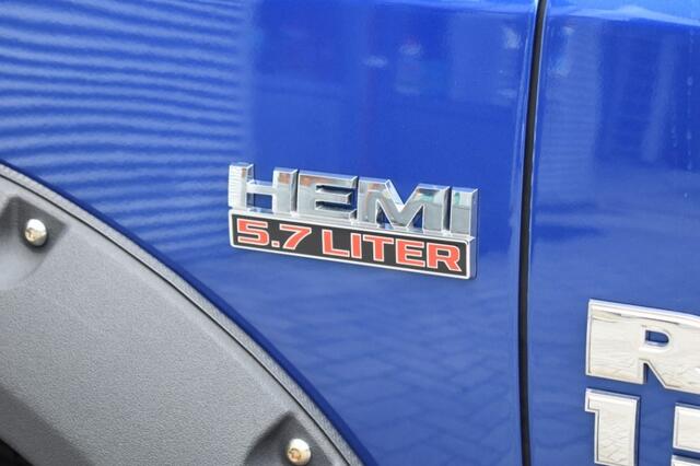 Dodge RAM PICKUP 1500 5.7 HEMI V8 QUAD CAB. 4x4 / LEDER / 20 LM. / ALPINE AUDIO