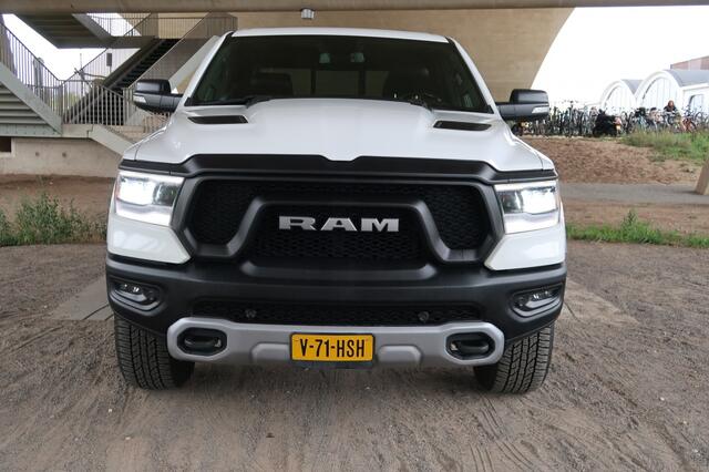Dodge RAM PICKUP 5.7 V8 Hemi LPG3 4x4 CC Rebel