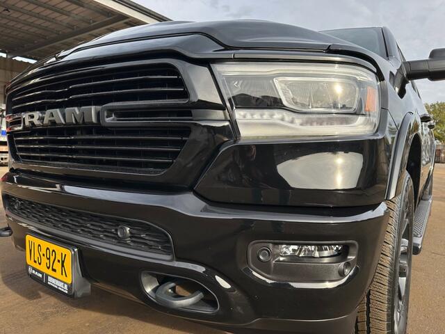 Dodge RAM PICKUP RAM 1500 LAREMIE 5.7 V8 l FULL BLACK l LUCHTVER l NAP l 360CAM l STOEL/STUURVER