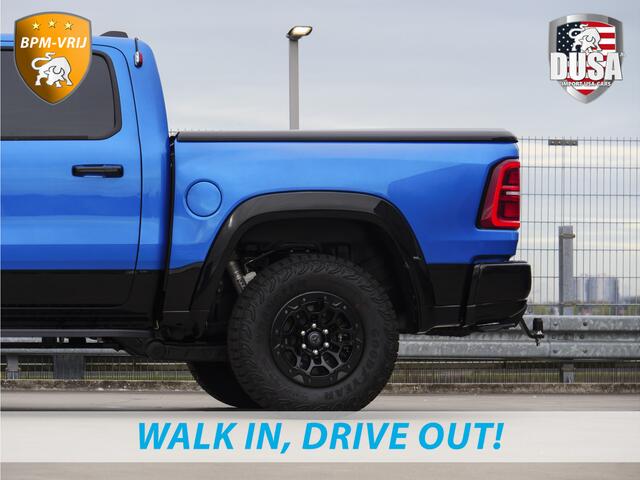Dodge RAM PICKUP | RHO | 3.0L Twin-Turbo I6 | 4x4 | Crew Cab | Black Edition | Panoramadak | 14,4-inch Touchscreen | Passenger Display | Getoonde accessoires zijn verkrijgbaar tegen meerprijs