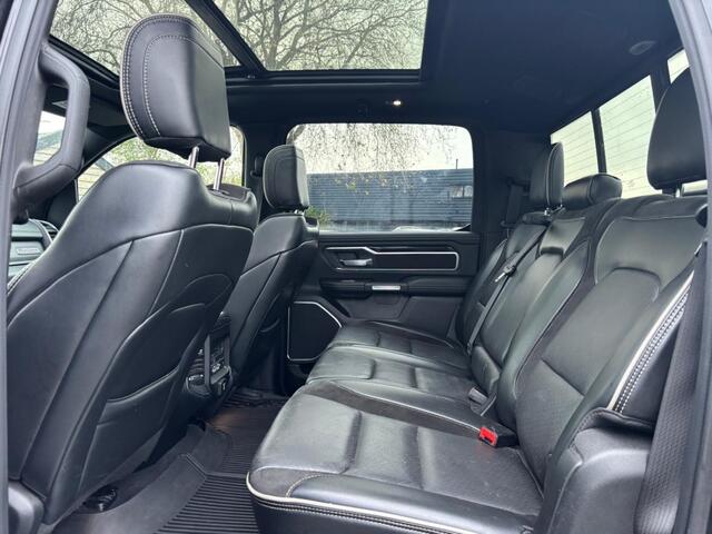 Dodge RAM PICKUP 5.7 V8 4X4 Dubbel Cabine Zwart Luchtvering VOL LPG