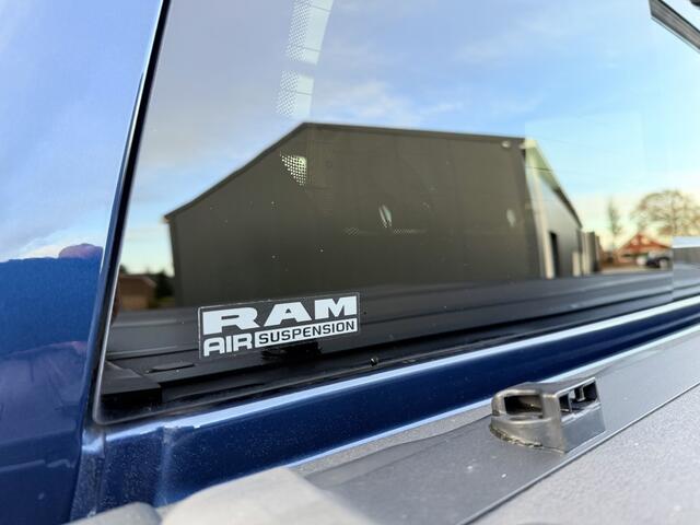 Dodge RAM PICKUP 5.7 V8 4x4 CC LONGHORN VOL!