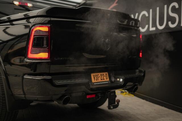 Dodge RAM PICKUP 4X4 Limitid Night