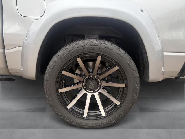 Dodge RAM PICKUP 5,7 V8 Hemi Longhorn - Night edition | LPG | Ramboxen | Virtuele binnen spiegel | XD velgenset 22INCH | Wide boddy | Geheel rijklaar incl. Garantie