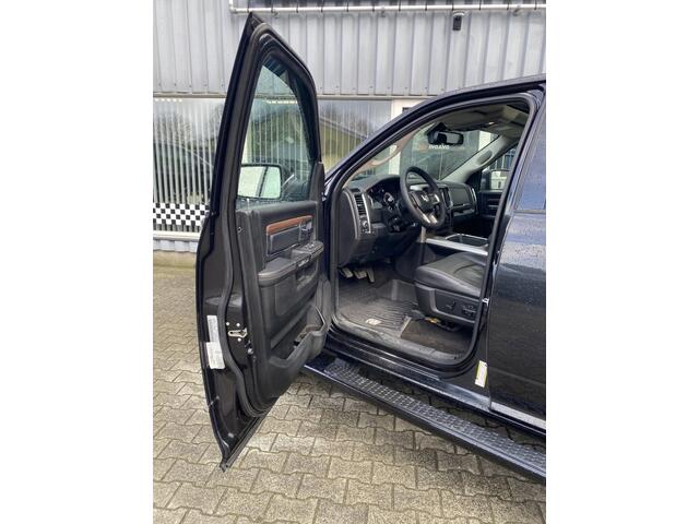 Dodge RAM PICKUP 5.7 V8 4x4 BLACK EDITION N.a.p.