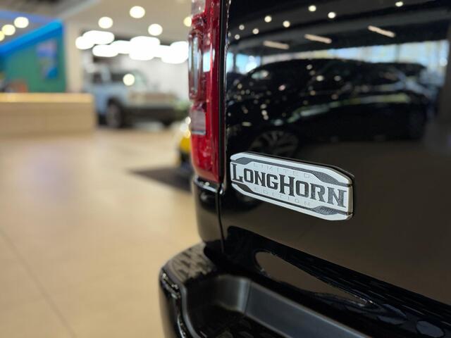 Dodge RAM PICKUP 1500 5.7 V8 4x4 Crew Cab Limited Longhorn Full Option