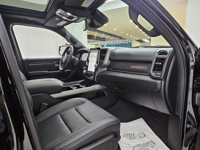 Dodge RAM PICKUP 5.7 V8 Hemi 4x4 Crew Cab Sport