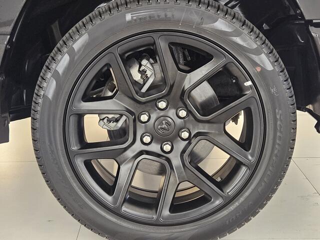 Dodge RAM PICKUP 5.7 V8 Hemi 4x4 Crew Cab Sport