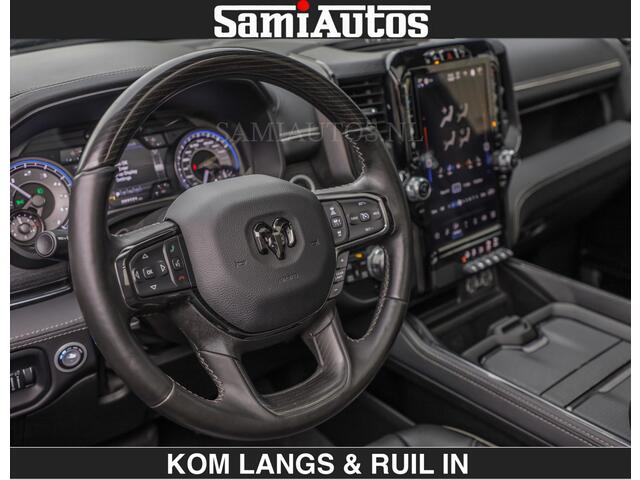 Dodge RAM PICKUP BEAST | LIMITED 5.7 V8 HEMI | HUD | STRIPING | BREDE WIELEN | BLACK ON BLACK | LUCHTVERING | BOM VOL | DC | CREW CAB DUBBELE CABINE | 5 PERSOONS | GRIJSKENTEKEN |
