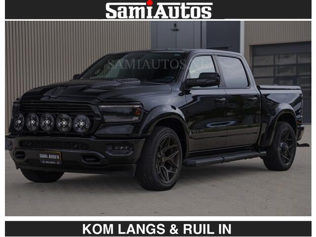 Dodge RAM PICKUP BLACK OPS | 5.7 V8 HEMI | WIDEBODY HULK | OPEN UITLAAT KLEP | ZEER DIK | DUBBELE CABINE | DC | 5 PERSOONS | GRIJS KENETEKEN | EXTRA BREDE WIELEN IN HET BRONS | MEGA DIK | 3500KG TREKVERMOGEN |