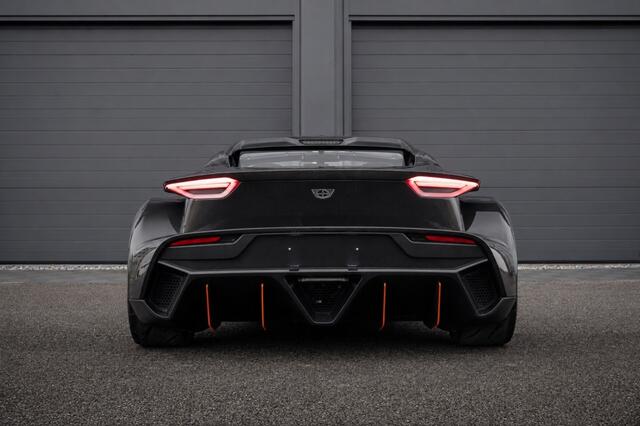 Donkervoort F22 2.5 Exposed Carbon Exterior