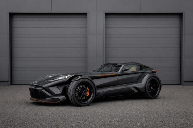 Donkervoort F22 2.5 Exposed Carbon Exterior