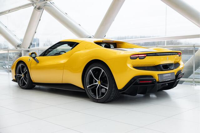 Ferrari 296 GTB 3.0 V6 | Lift | Carbon | Nero |