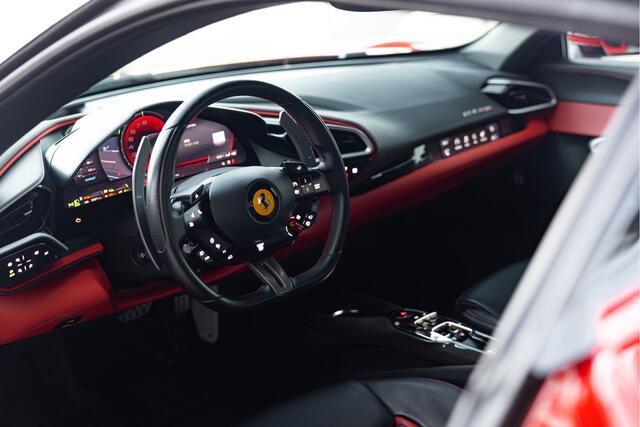 Ferrari 296 GTB 3.0 V6| Rosso Corsa | Lift | Apple Carplay