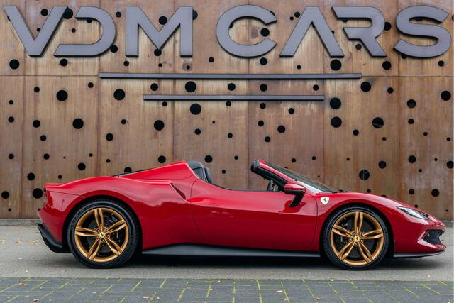 Ferrari 296 GTS 3.0 V6 | 1e Eigenaar | ACC | CarPlay | AFS | MyFerrari Connect | Daytona |