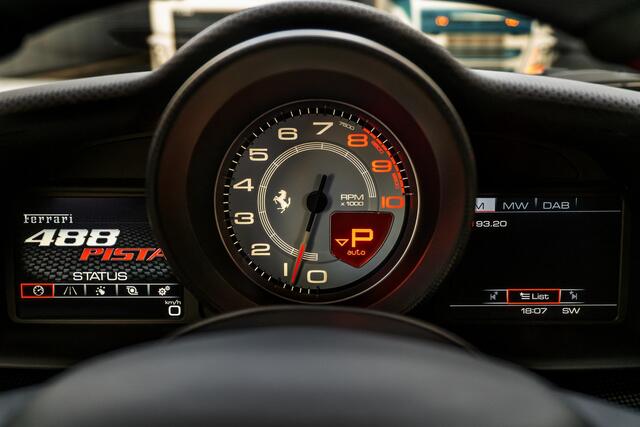 Ferrari 488 Pista Piloti - Nero Daytona - Tailor Made - 1 of 40