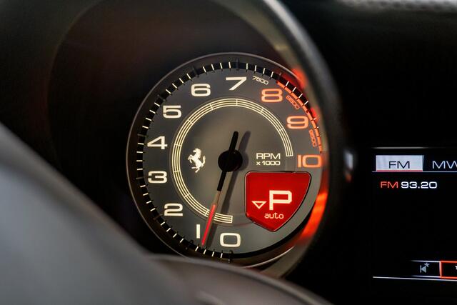 Ferrari 488 Pista Piloti - Nero Daytona - Tailor Made - 1 of 40