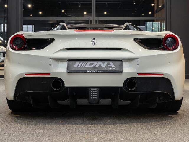 Ferrari 488 Spider HELE Carbon Sport Stoelen 3.9 V8 488 Spider JBL Passenger Display