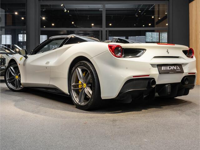 Ferrari 488 Spider HELE Carbon Sport Stoelen 3.9 V8 488 Spider JBL Passenger Display