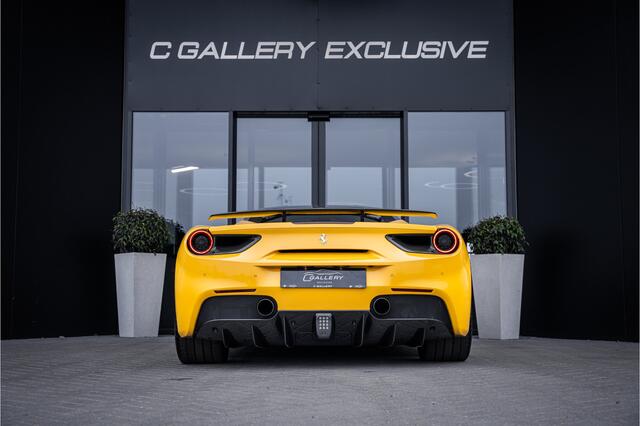 Ferrari 488 3.9 GTB HELE - Lift | Racing Seats | Kermamisch | Carbon | Camera | JBL