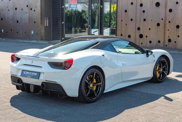 Ferrari 488 3.9 GTB HELE | Lift | Pass. Display | Sport Exhaust |