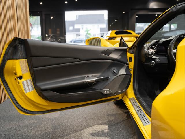 Ferrari 488 Spider HELE Carbon Racing Seats 3.9 Spider HELE Sport Uitlaat Lift
