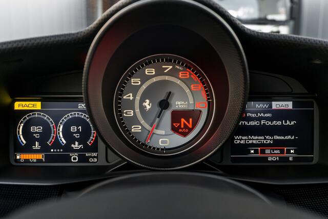 Ferrari 488 Pista Piloti - Nero Daytona - Tailor Made - Origineel NL