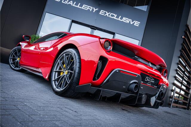 Ferrari 488 3.9 Pista - Lift | Full Carbon Pack | Camera | Dealer O.H.
