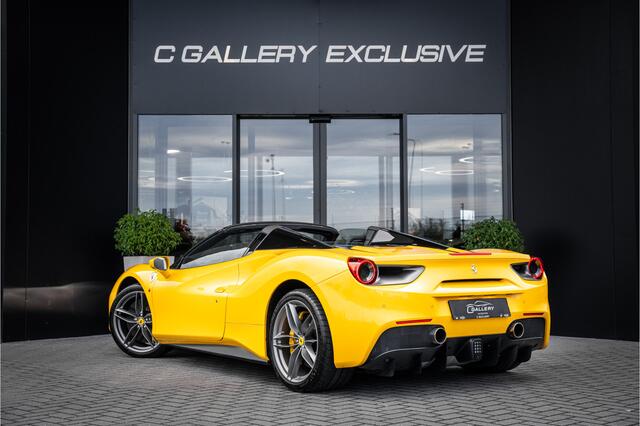 Ferrari 488 3.9 Spider HELE - Giallo Modena | Racing Seats | Carbon | Camera