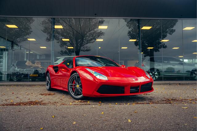Ferrari 488 3.9 Spider HELE ** NL geleverd ** Atelier ** Carbon ** Titanium Exhaust ** 360 Camera ** Scuderia Shields ** NAP!