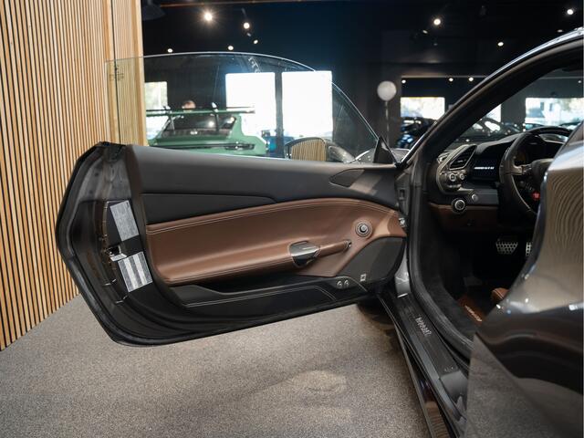 Ferrari 488 3.9 GTB HELE Full Carbon + Seats 3.9 GTB HELE Lift-System