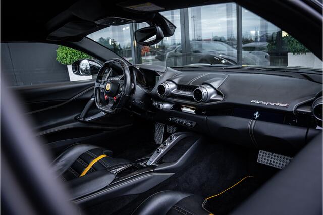 Ferrari 812 6.5 V12 Superfast HELE - Racing seats l Passenger display l JBL