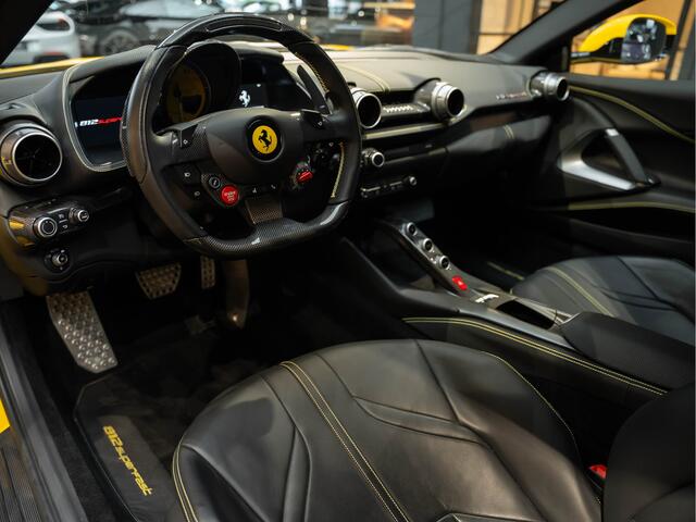 Ferrari 812 V12 Superfast HELE Atelier Full Carbon 6.5 V12 Superfast Giallo Triplo Painted Stripe