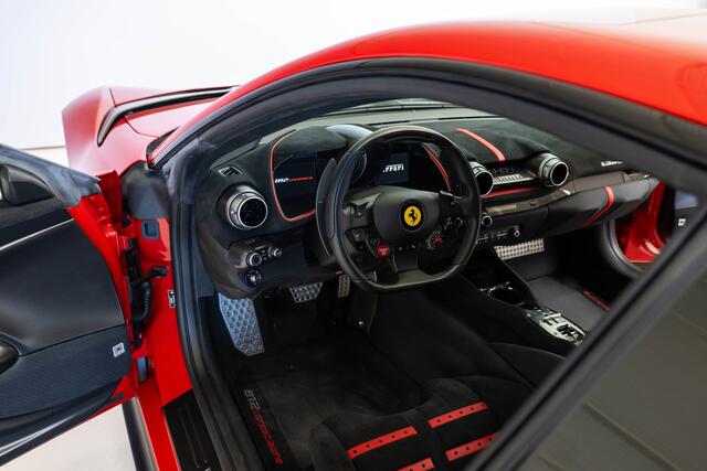 Ferrari 812 Competizione 6.5 V12, Rosso F1 2007, Carbon Wheels