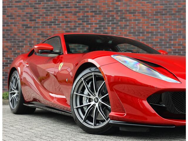 Ferrari 812 6.5 V12 Superfast HELE | Rosso Fuoco - Lift - 360 camera