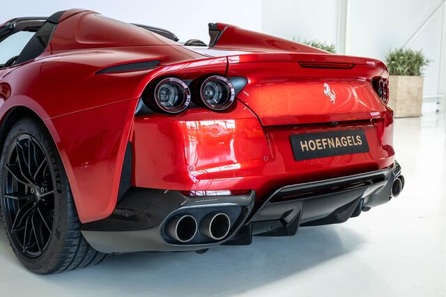 Ferrari 812 GTS 6.5 V12 Atelier Rosso Magma Carbon Int + Ext