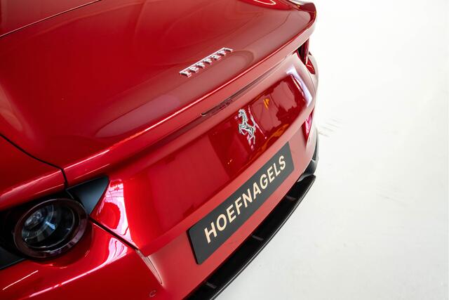Ferrari 812 GTS 6.5 V12 Atelier Rosso Magma Carbon Int + Ext