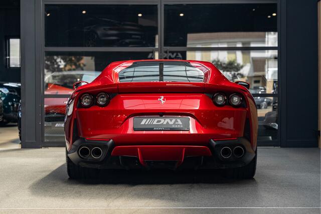 Ferrari 812 Superfast TDF Wheel Carbon JBL Passenger Display 6.5 V12 Superfast HELE Special Equipment