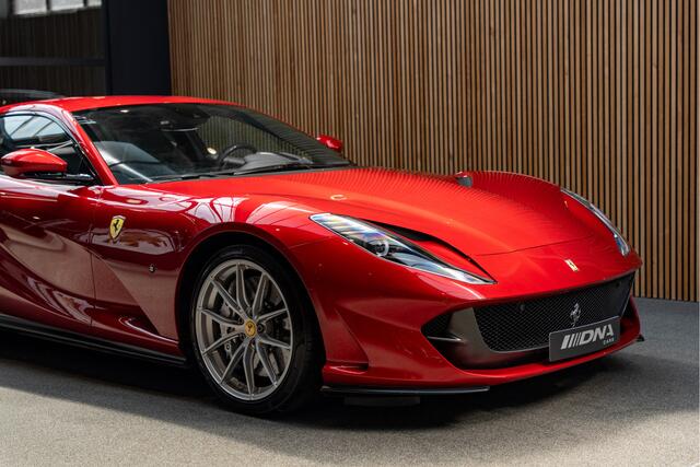 Ferrari 812 Superfast TDF Wheel Carbon JBL Passenger Display 6.5 V12 Superfast HELE Special Equipment