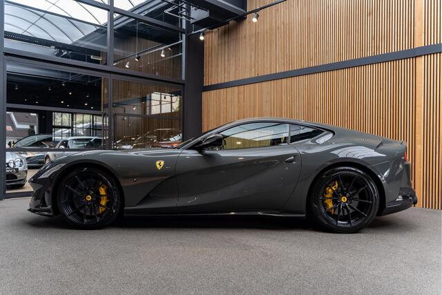 Ferrari 812 Superfast Full Carbon Historical Color Lift JBL 6.5 V12 Superfast HELE Carbon Seats Grigio Scuro
