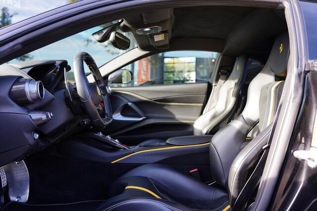 Ferrari 812 6.5 V12 Superfast HELE / Carbon / Lift / Passenger Display / Leder Nero
