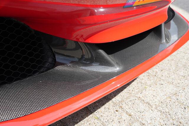 Ferrari F8 Spider 3.9 V8 HELE | Carbon | Lift | Passenger Display | Orig. NL |